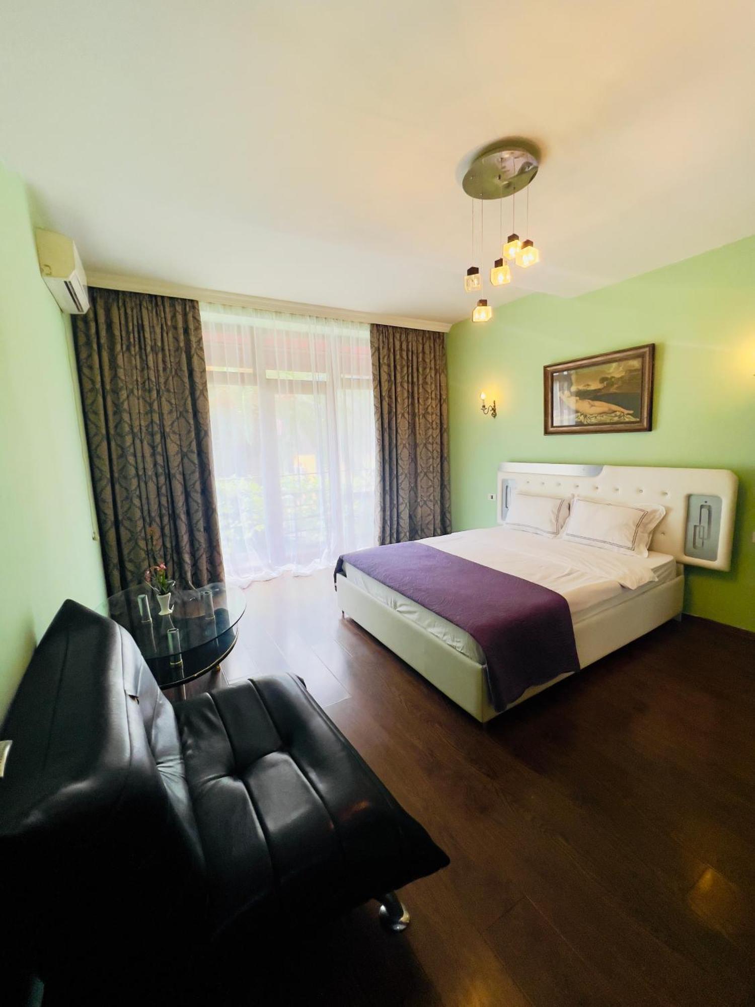 Apartment Maisi 巴统 外观 照片